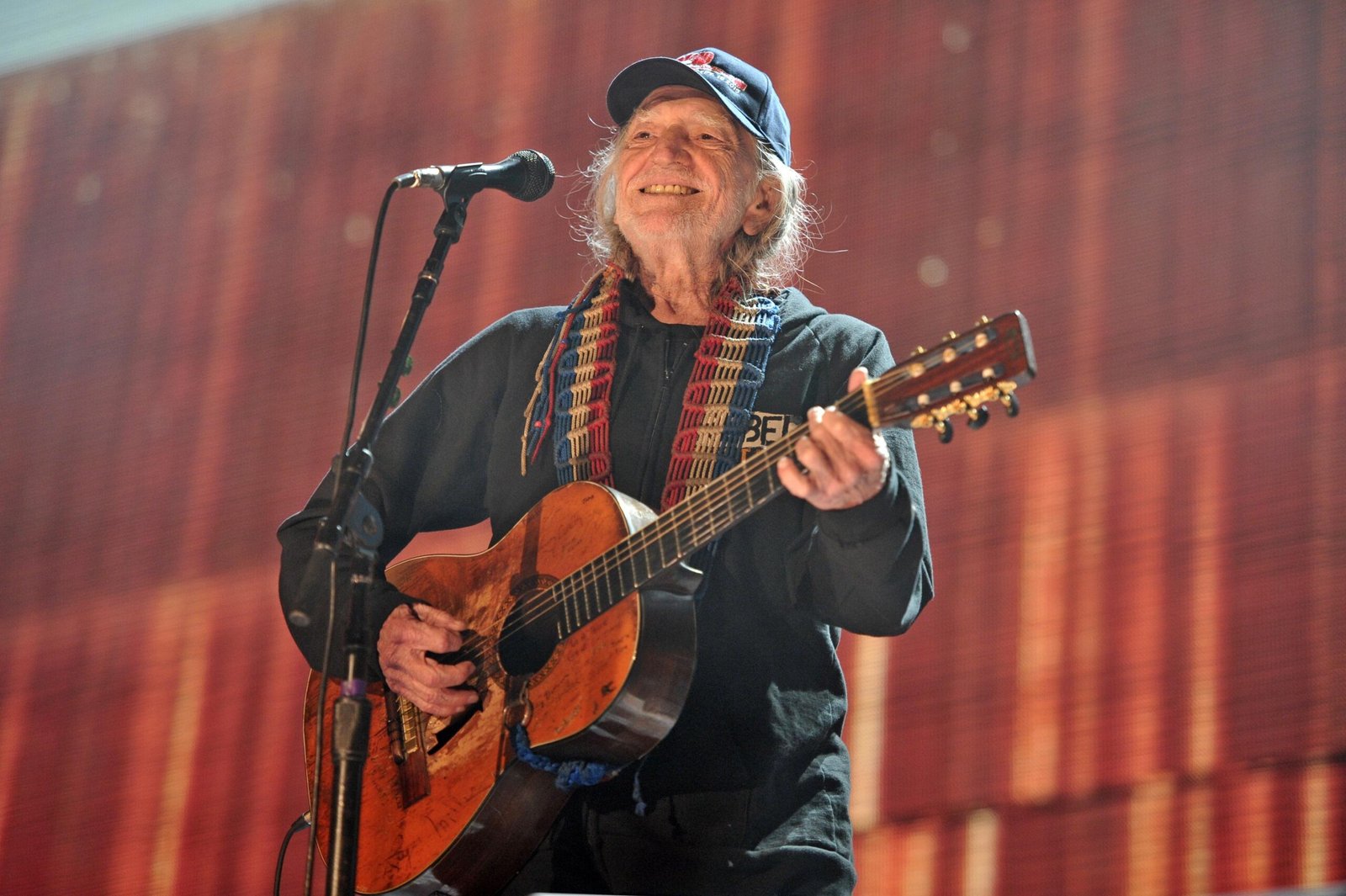 Willie Nelson to miss shows in NC